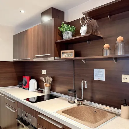 2 Bedroom Oliver In Marina Apartment Balchik