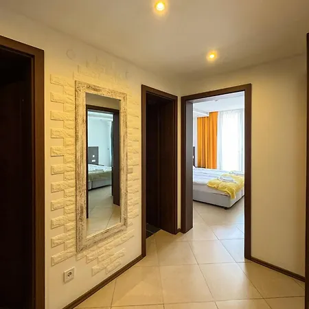 2 Bedroom Oliver In Marina Apartment *